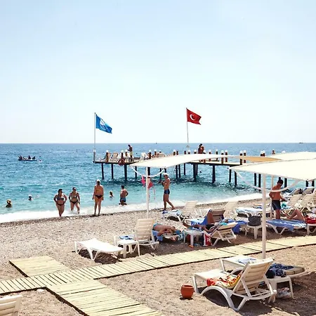 Palmet Beach Resort Hotel